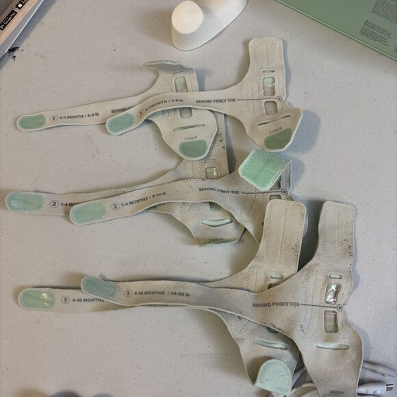 Owlet Smart Sock 2 Baby Monitor 0-18 Months Heart Rate Oxygen Lot Of 2 Untested - Picture 13 of 14